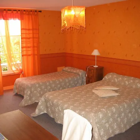 Bed & Breakfast Les Volets Bleus Saint-Martin-des-Entrées